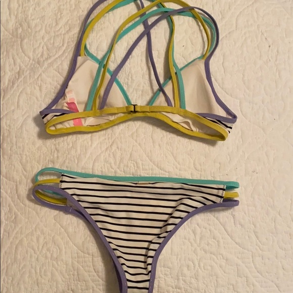 Victoria secret stripe bikini - Picture 2 of 3